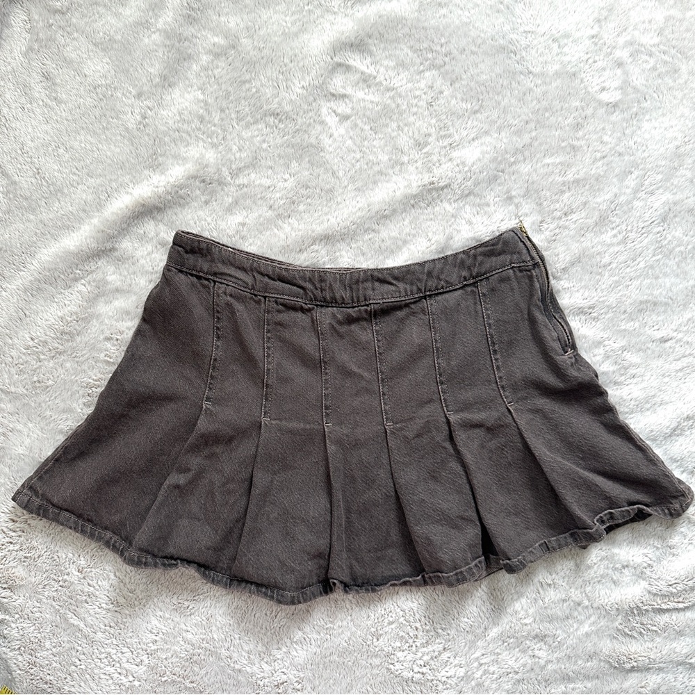 Grey Pleated Denim Jeans Mini Skirt With Side Zip Closure